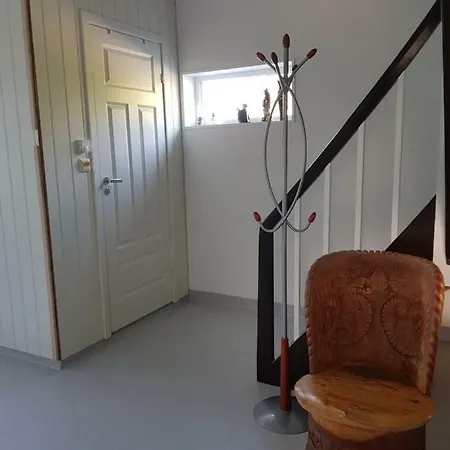Homestay Family In Modern House *
