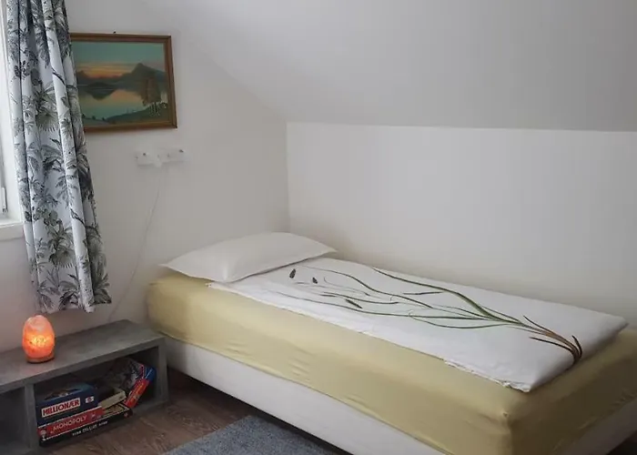 Séjour chez l'habitant Family In Modern House Eide (More og Romsdal)